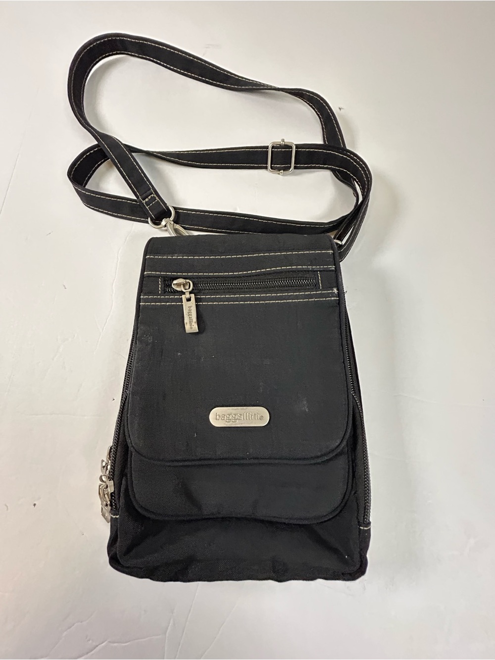 Baggallini Black Compact Crossbody Messenger Bag with Silver Hardware